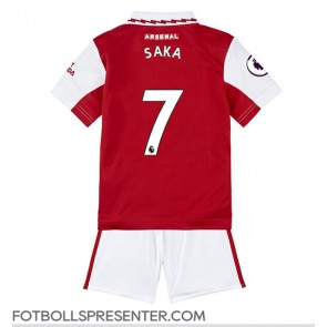 Arsenal Bukayo Saka #7 Hemmatröja Barn 2022-23 Kortärmad (+ korta byxor)